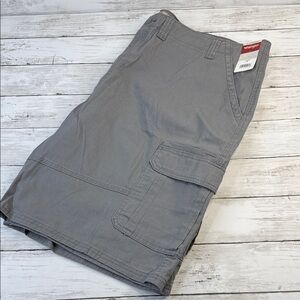 Wrangler Authentics cargo men’s shorts size 50 gray NWT